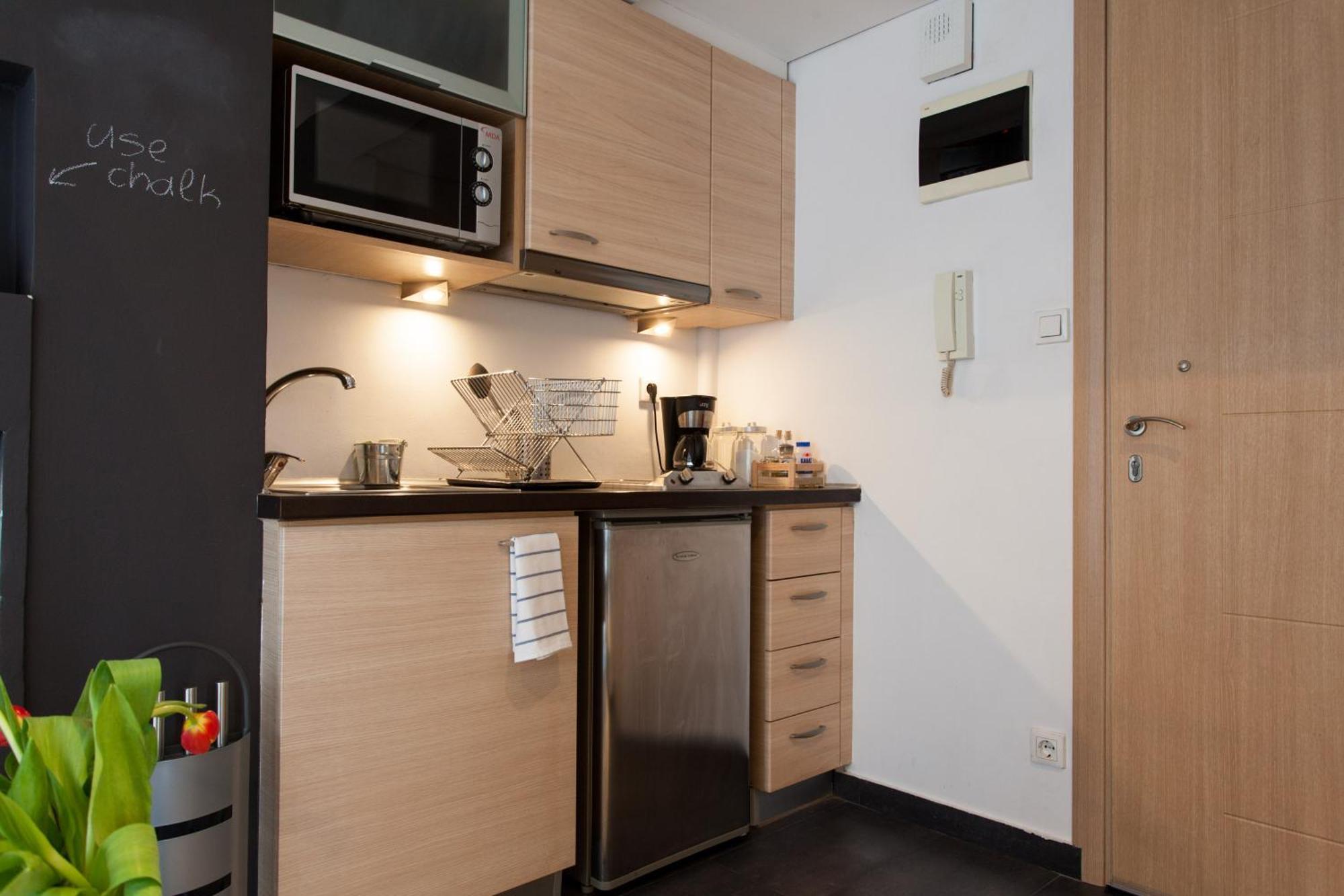 Homz Studios Neapolis Афіни Екстер'єр фото